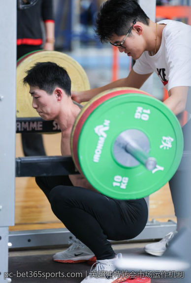 英超独特转会市场运作机制